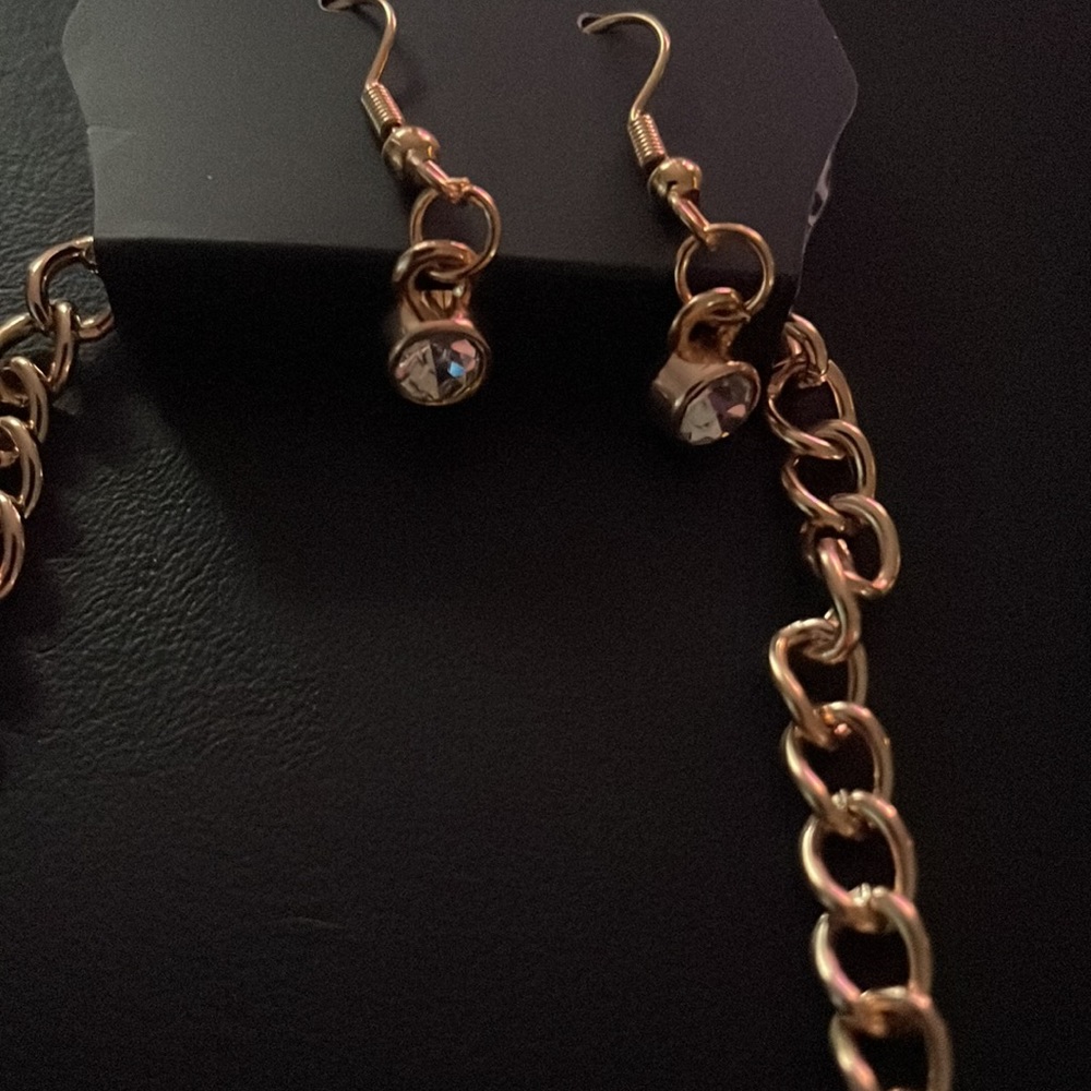Statement Necklace - Picture 4 of 5